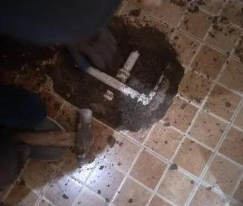 镶黄旗卫生间漏水维修公司为您分享下卫生间渗水如何处理及注意事项