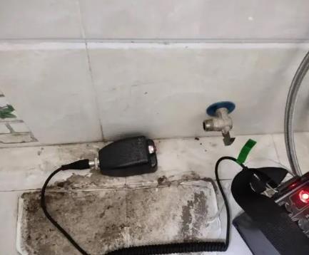 镶黄旗屋顶漏水维修公司分享下卫生间漏水的危害及解决方法