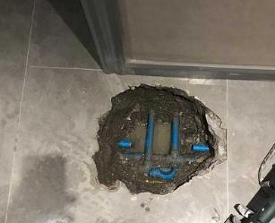 镶黄旗阳台漏水维修公司分享下暖气管道漏水的原因有哪些